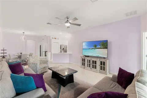 $415,000 | 2547 Vine Avenue, Naples, FL 34120