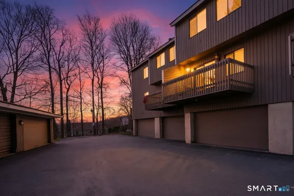 $309,900 | 160 Brittany Farms Road, Unit F, New Britain, CT 06053