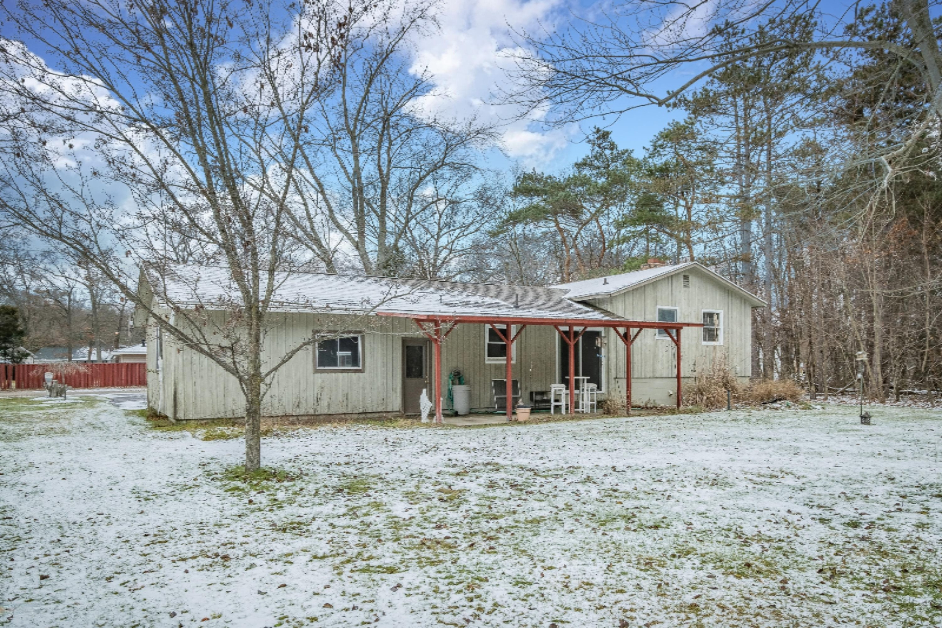 1391 Robin Road Muskegon, MI 49445 - Photo 5 of 27 Photo-7