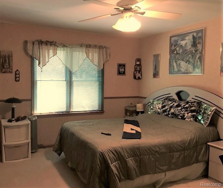 1344 Springborrow Drive Flint, MI 48532 - Photo 25 of 39 Bedroom (4).jpg