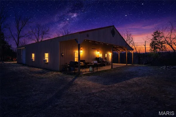 $750,000 | 2480 County Road 317, Ava, MO 65608