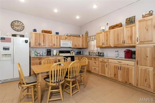 $750,000 | 2480 County Road 317, Ava, MO 65608
