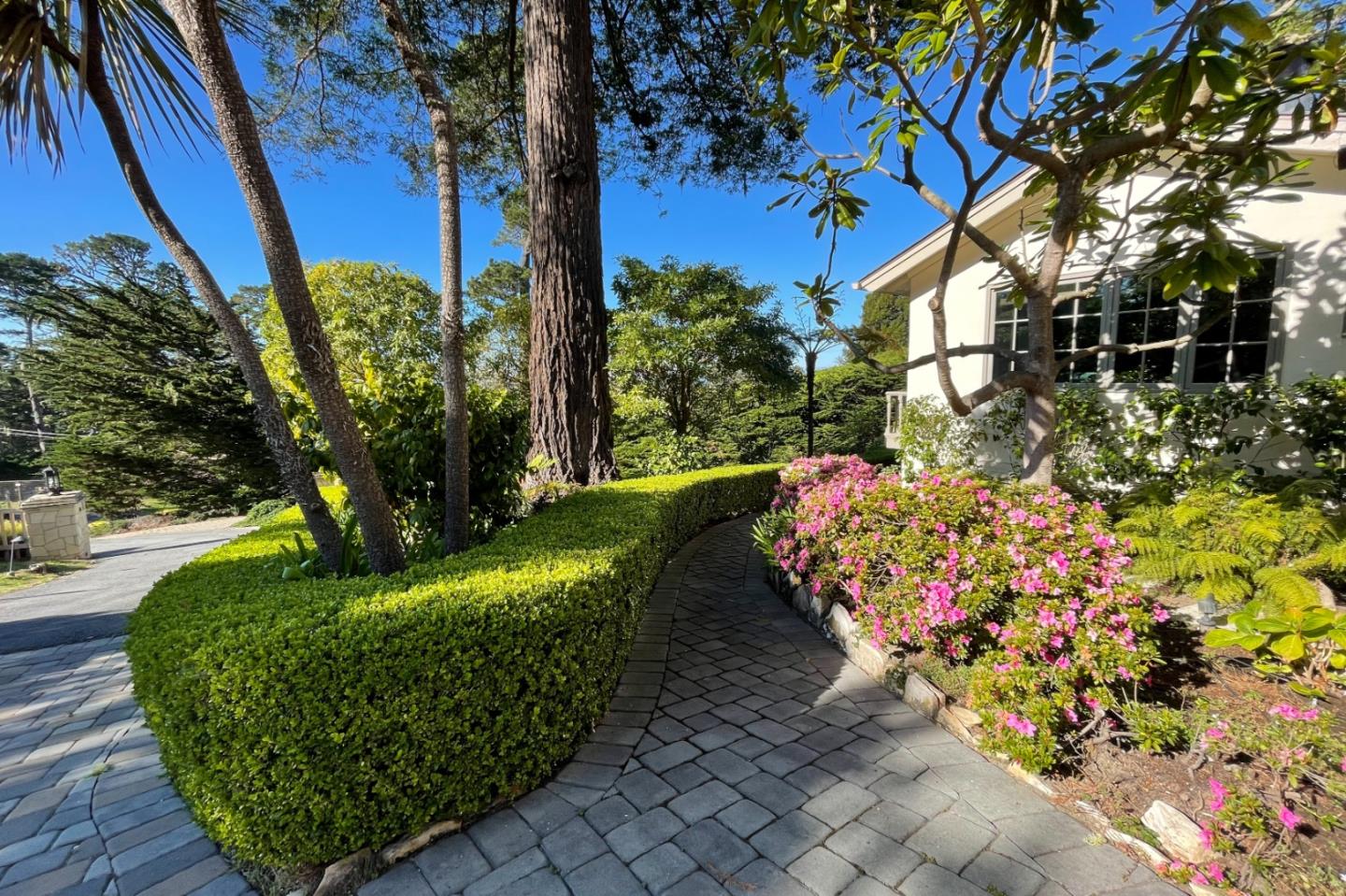 208 Upper Walden Road Carmel, CA 93923 - Photo 3 of 24 Gallery Image 3