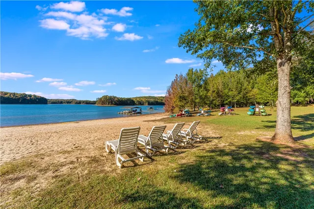 $345,000 | 410 South Hogan Drive, Westminster, SC 29693