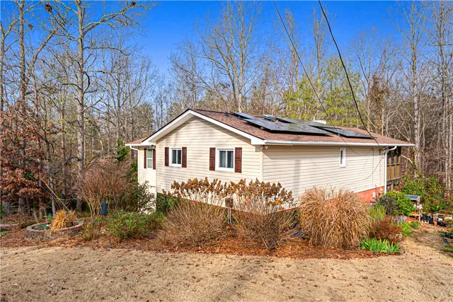 $345,000 | 410 South Hogan Drive, Westminster, SC 29693