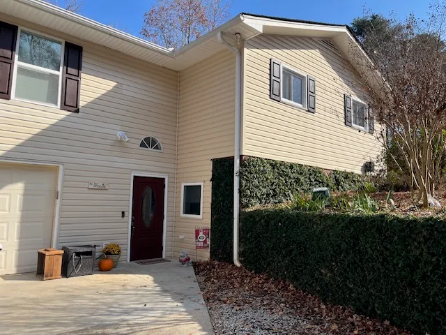 $345,000 | 410 South Hogan Drive, Westminster, SC 29693