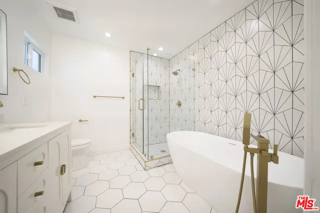 $1,499,000 | 7021 Walker Avenue, Bell, CA 90201