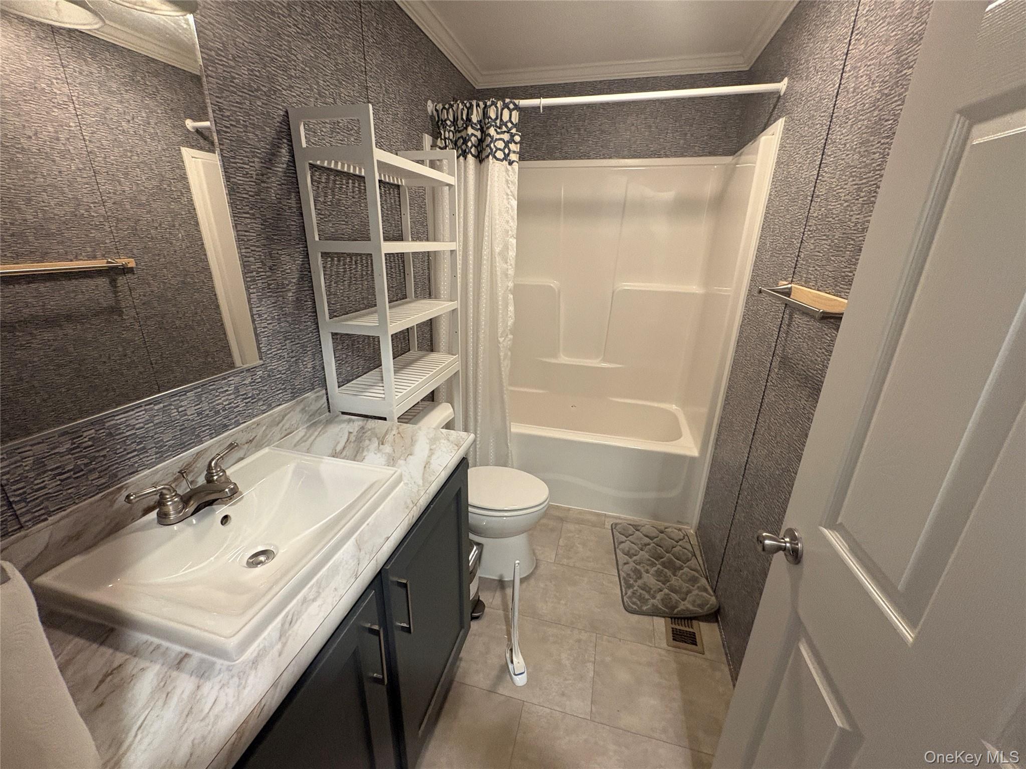 40 4th Street Godeffroy, NY 12729 - Photo 10 of 17 Updated full bathroom with modern finishes