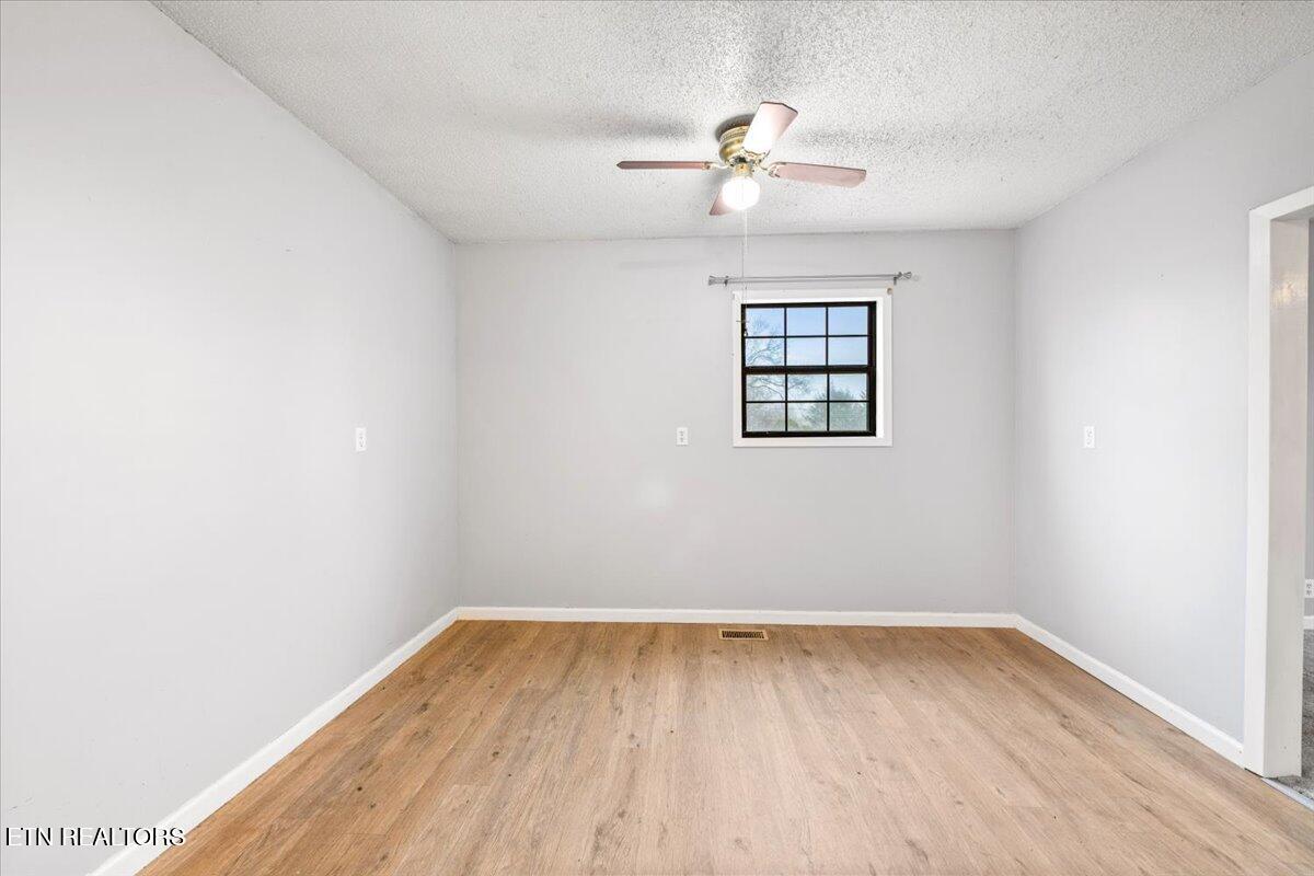 155 Mozingo Lane Jacksboro, TN 37757 - Photo 14 of 43 13-Mozingo