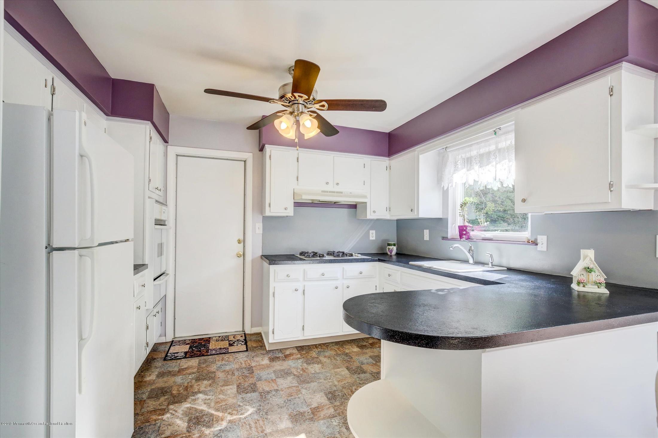 3 Prince William Road Morganville, NJ 07751 - Photo 11 of 32 11-Kitchen