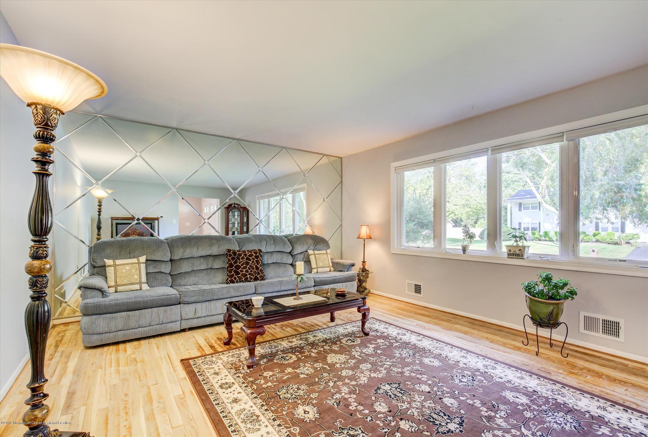 3 Prince William Road Morganville, NJ 07751 - Photo 16 of 32 16-Living Room