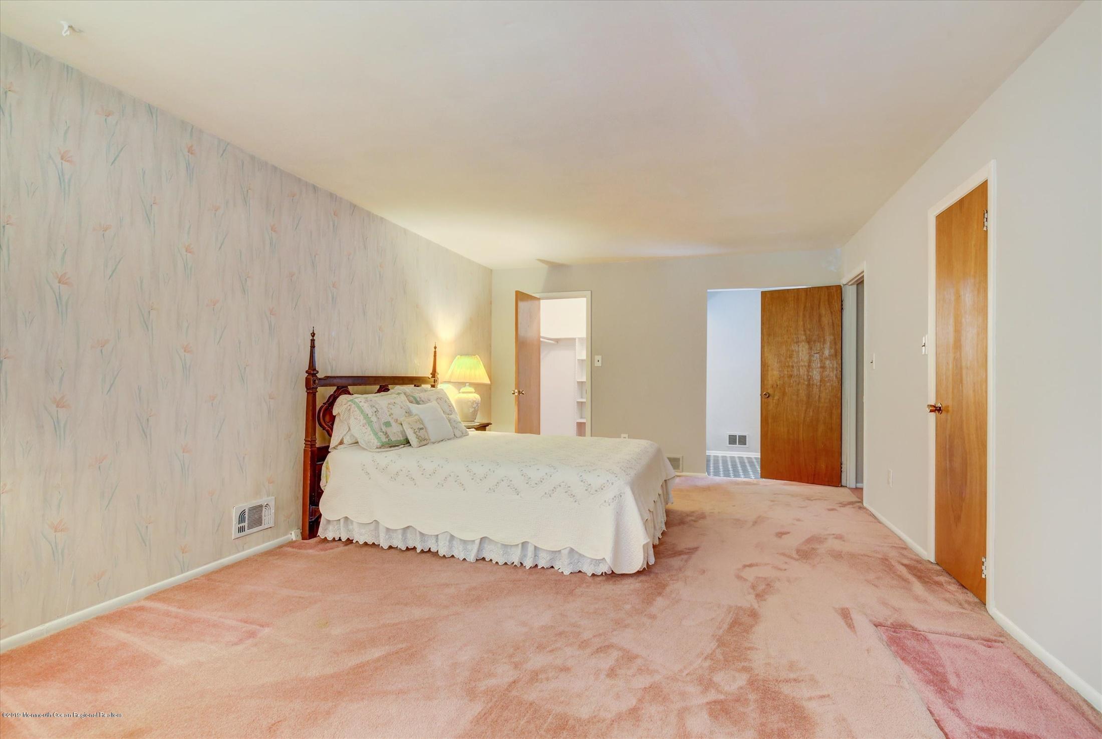 3 Prince William Road Morganville, NJ 07751 - Photo 19 of 32 19-Master Bedroom