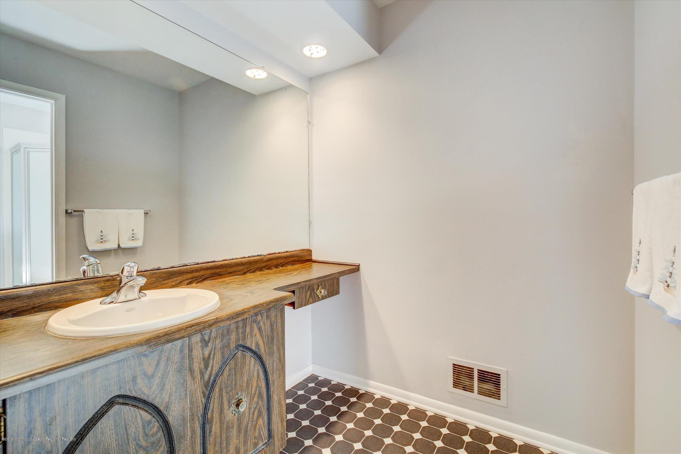 3 Prince William Road Morganville, NJ 07751 - Photo 21 of 32 21-Master Bathroom