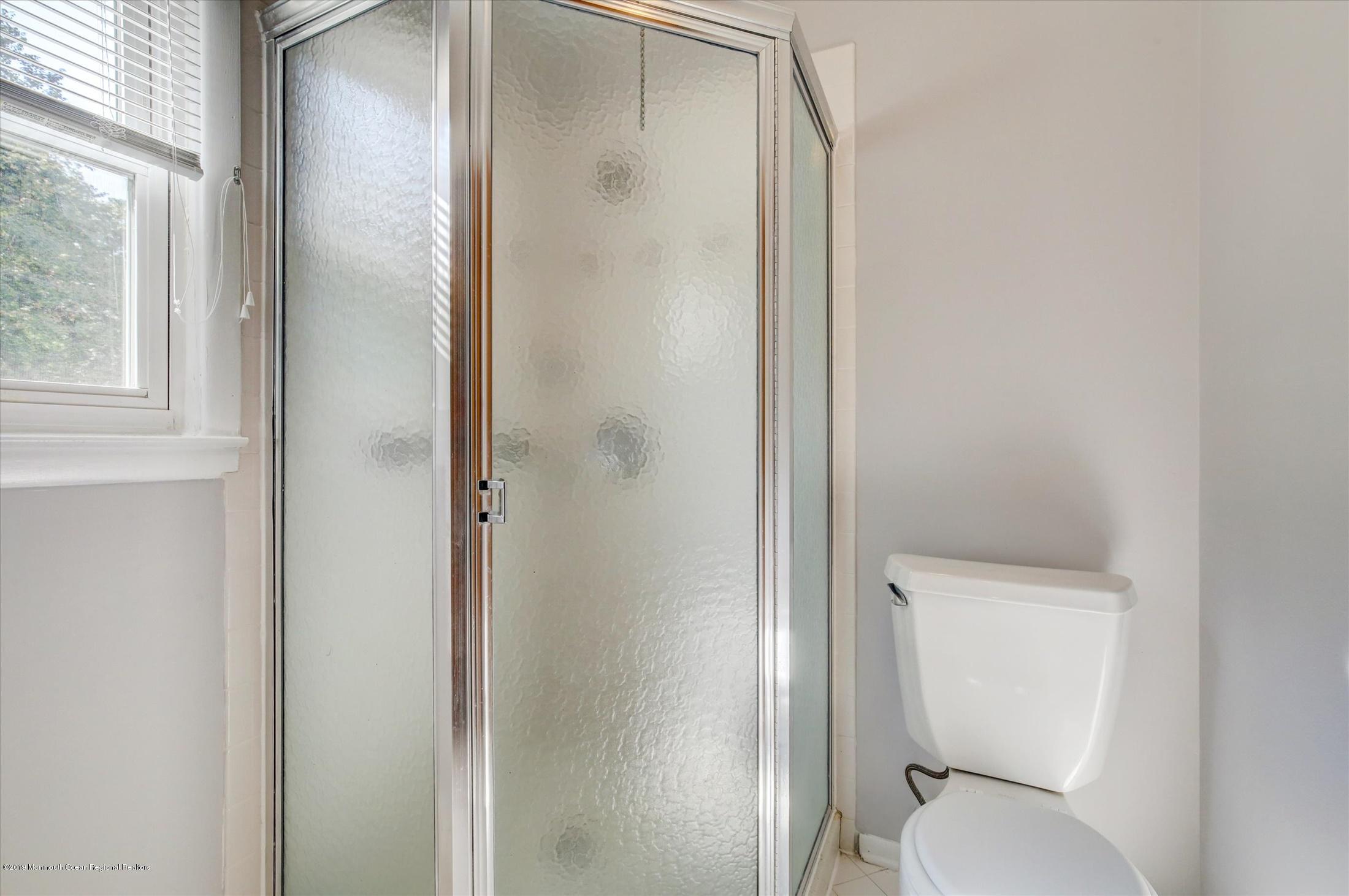 3 Prince William Road Morganville, NJ 07751 - Photo 22 of 32 22-Master Bathroom