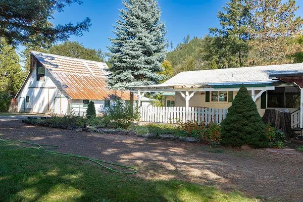 $315,000 | 1018 Thompson Creek Road, Selma, OR 97538