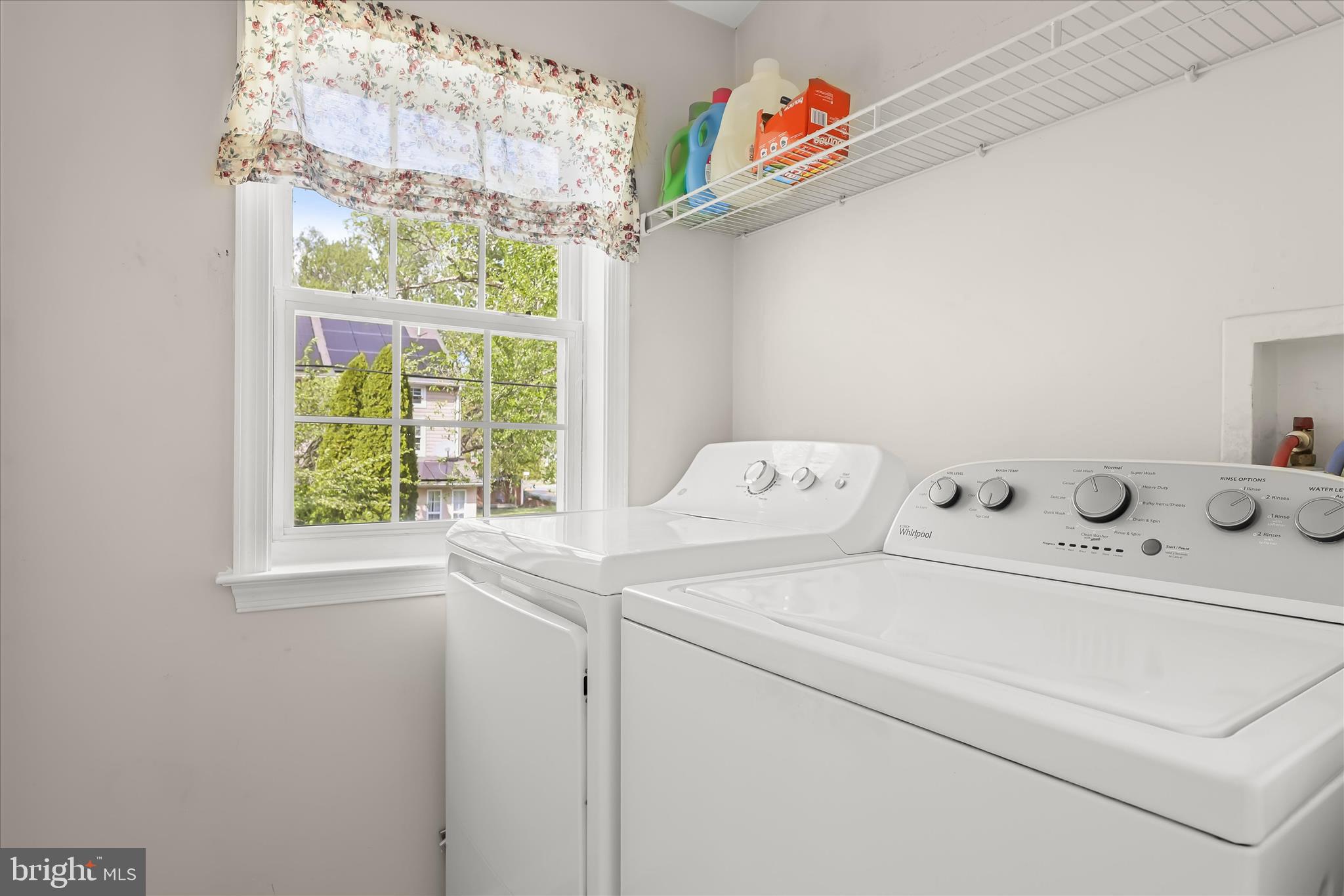 207 Mechanics Valley Road North East, MD 21901 - Photo 28 of 32 a utility room with dryer and washer