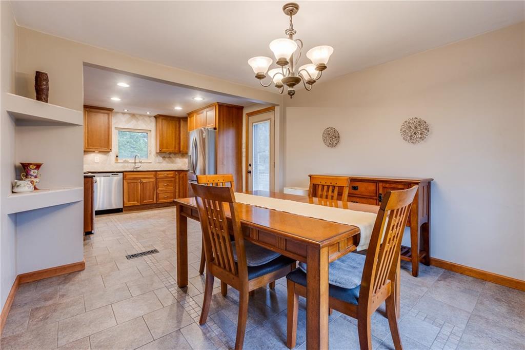 193 Goldsmith Road Pittsburgh, PA 15237 - Photo 15 of 42 Thoughtfully updated, the combo kitchen/dining room offers ample counter/storage space and can accommodate a large table.