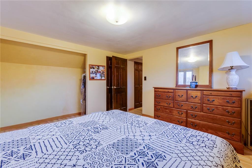 193 Goldsmith Road Pittsburgh, PA 15237 - Photo 27 of 42 Large 2nd floor bedroom would also make a great primary.