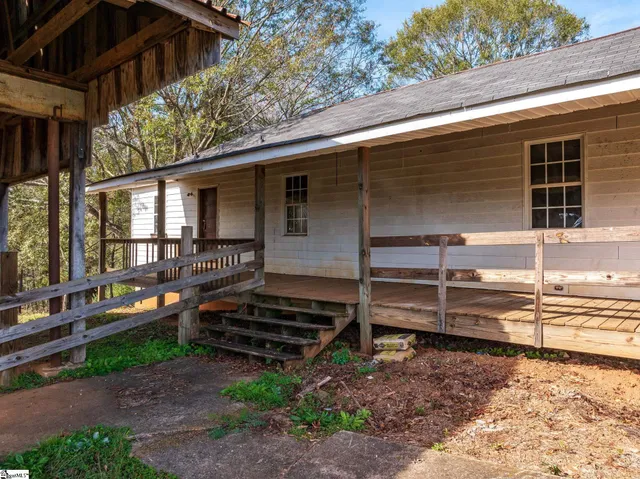 $299,000 | 152 South 962, Chesnee, SC 29323