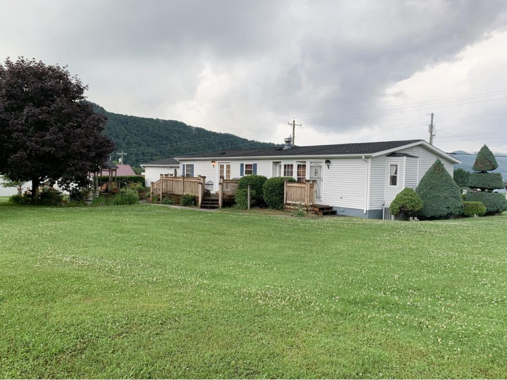 1449 Love Station Road Erwin, TN 37650 - Photo 17 of 35 Photo 17
