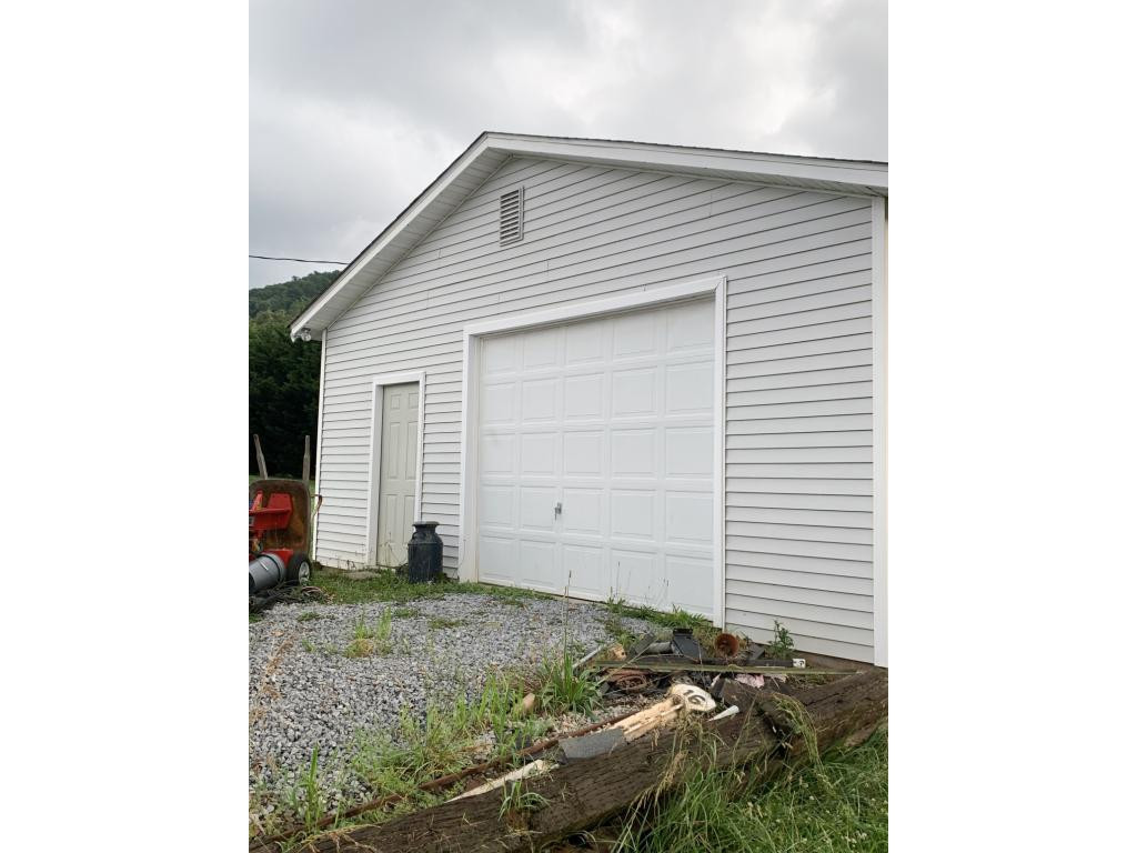 1449 Love Station Road Erwin, TN 37650 - Photo 7 of 35 Photo 7