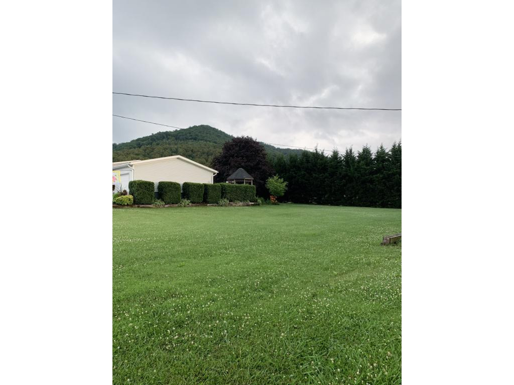 1449 Love Station Road Erwin, TN 37650 - Photo 8 of 35 Photo 8