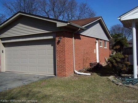 14184 Merriman Road Livonia, MI 48154 - Photo 4 of 15 Merriman, Right Side