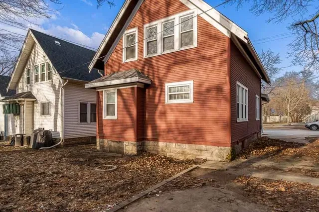$89,900 | 421 Olive Street, Rockford, IL 61107