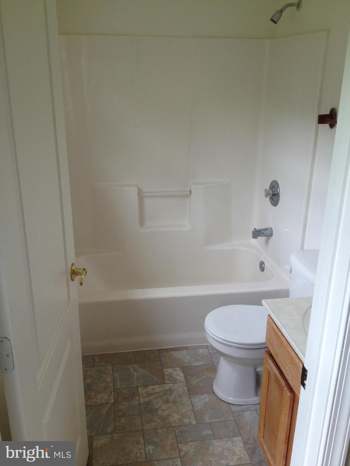 13809 Old Brandywine Road Brandywine, MD 20613 - Photo 5 of 9 Bath