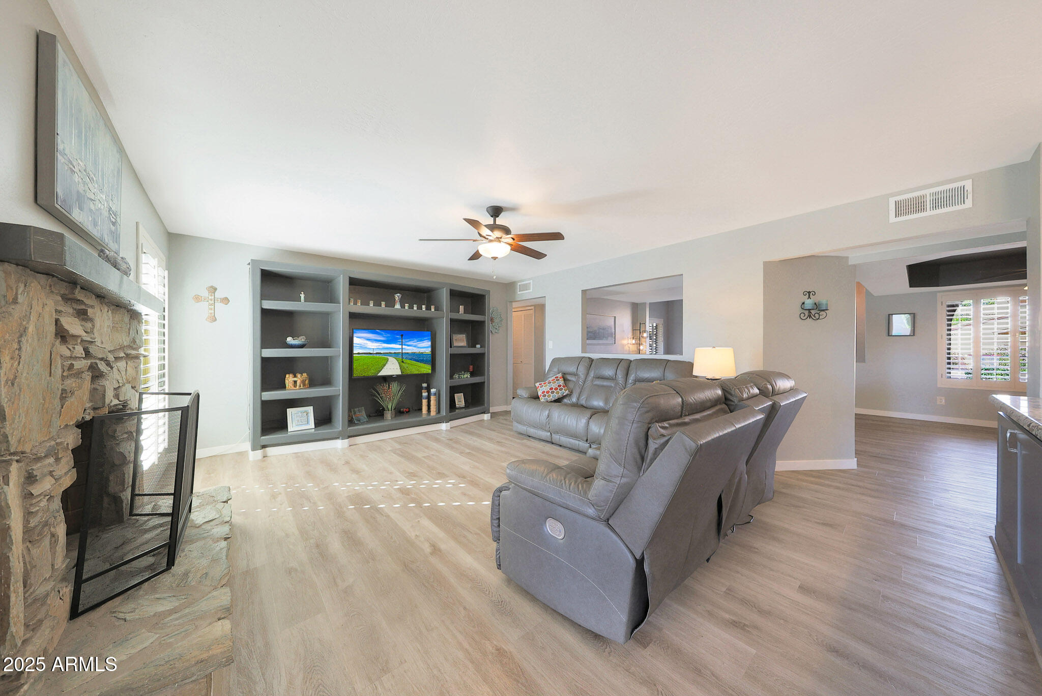 6811 East Hearn Road Scottsdale, AZ 85254 - Photo 21 of 48 Built in Entertainment Center