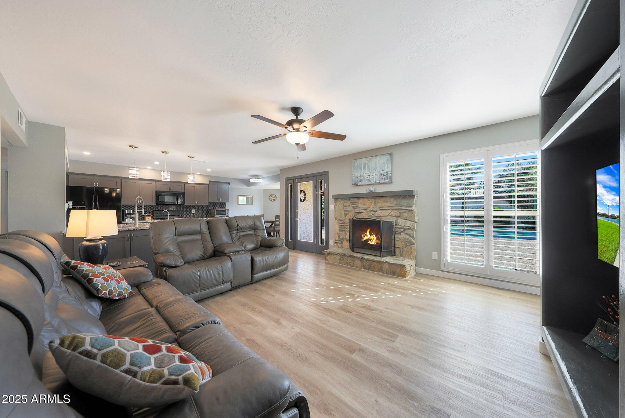 6811 East Hearn Road Scottsdale, AZ 85254 - Photo 26 of 48 Welcoming Family Room