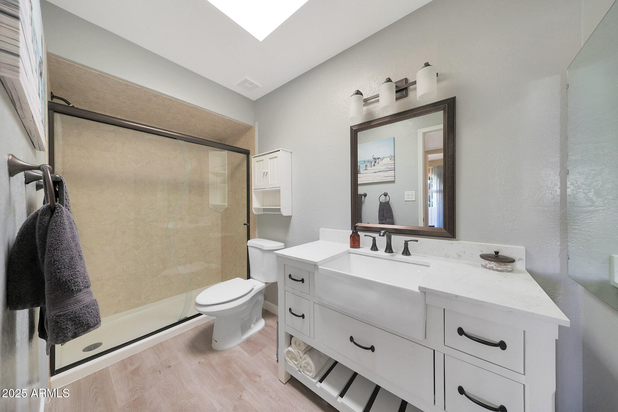 6811 East Hearn Road Scottsdale, AZ 85254 - Photo 27 of 48 Hall Bathroom