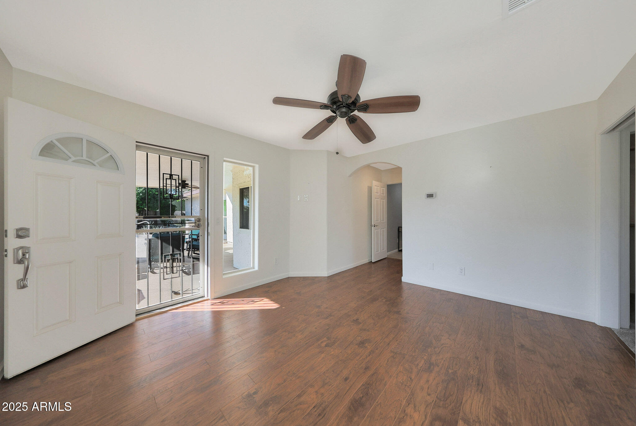 6811 East Hearn Road Scottsdale, AZ 85254 - Photo 6 of 48 In-Law Suite Living room