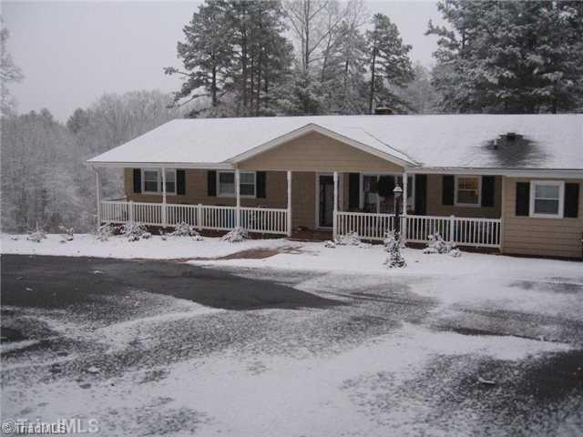 864 Wards Gap Road Cana, VA 24317 - Photo 3 of 16 Exterior Front.
