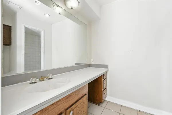 $1,900,000 | 1516 West Seventh Street, Irving, TX 75060