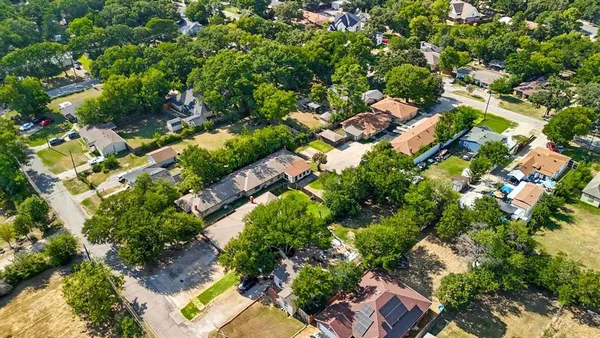 $1,900,000 | 1516 West Seventh Street, Irving, TX 75060