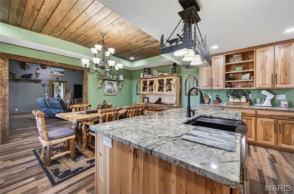 $899,900 | 10849 Claxton Road, Grovespring, MO 65662
