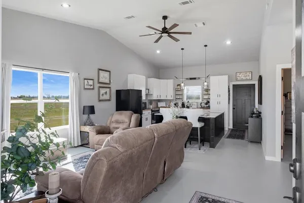$395,000 | 1744 VZ County Road, Canton, TX 75103