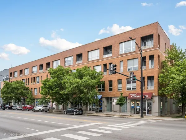 $575,000 | 1719 North Western Avenue, Unit 2, Chicago, IL 60647