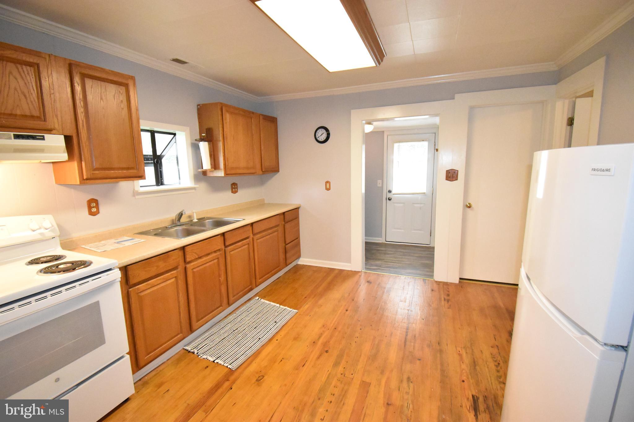 2261 Hudson Road Cambridge, MD 21613 - Photo 5 of 24 Kitchen