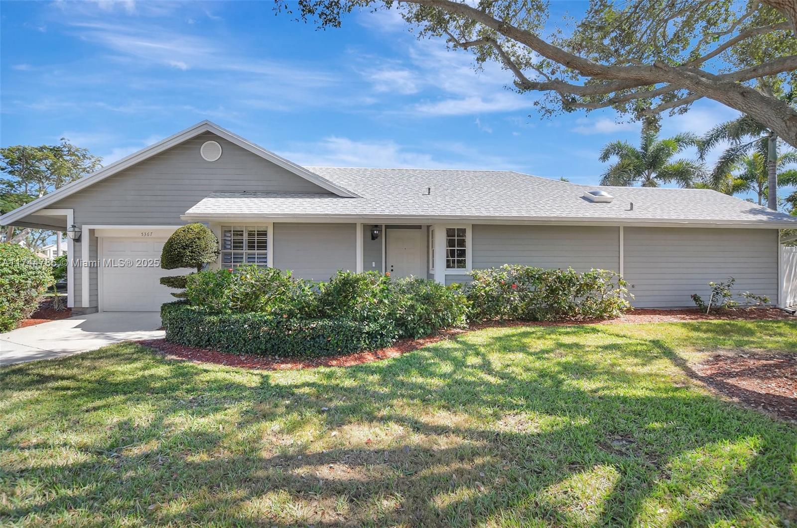 5367 Park Pl Circle Boca Raton, FL 33431 - Photo 32 of 56