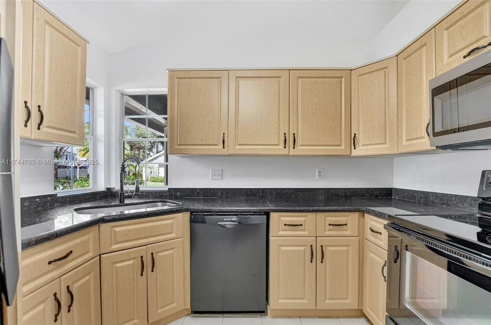 5367 Park Pl Circle Boca Raton, FL 33431 - Photo 9 of 56