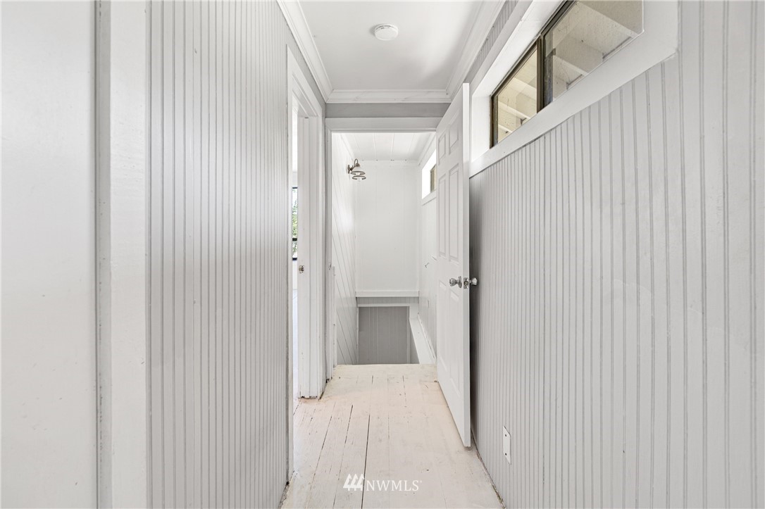 929 Blackburn Road Camano Island, WA 98282 - Photo 22 of 39