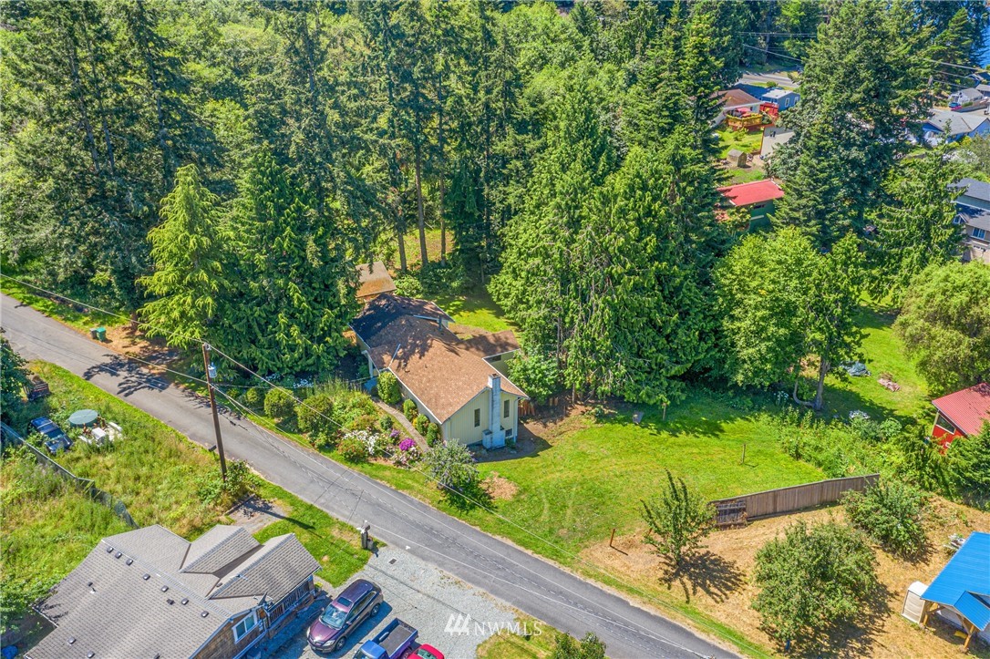 929 Blackburn Road Camano Island, WA 98282 - Photo 37 of 39