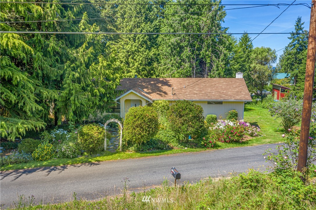 929 Blackburn Road Camano Island, WA 98282 - Photo 8 of 39 an aerial view of a house