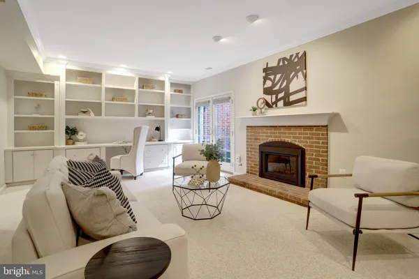 $1,050,000 | 2325 South Queen Street, Arlington, VA 22202