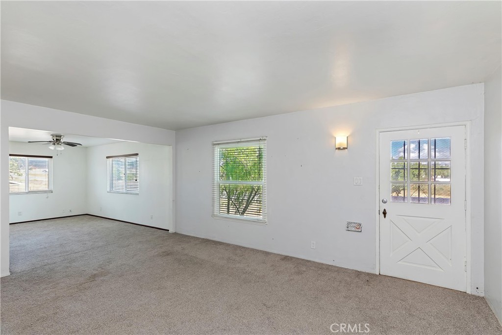 20407 Markham Street Perris, CA 92570 - Photo 11 of 26 an empty room with windows