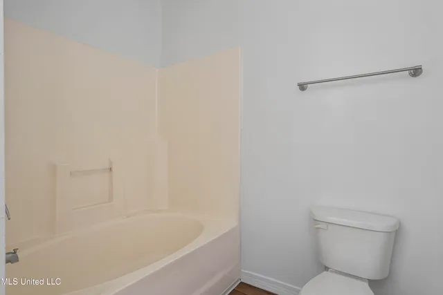 $230,000 | 310 Holcomb Boulevard, Unit 318, Ocean Springs, MS 39564