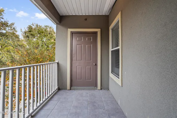 $230,000 | 310 Holcomb Boulevard, Unit 318, Ocean Springs, MS 39564