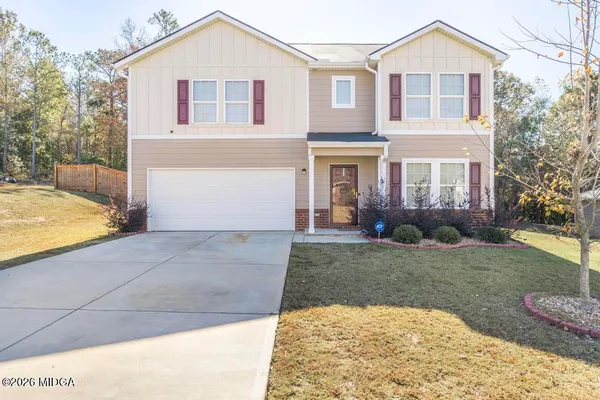 a view front of house with entertaining space